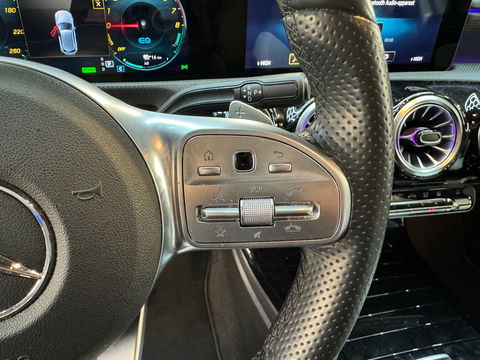 Mercedes-Benz A-Klasse 250 e AMG Pano|Memory|Burmester|360Cam