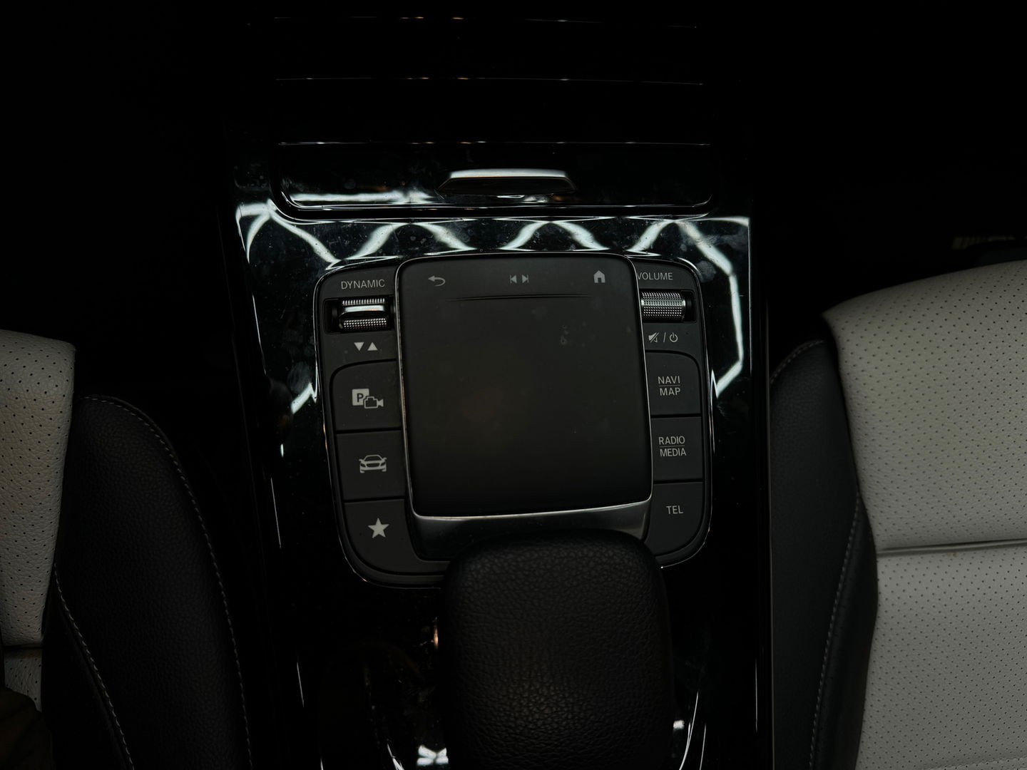 Mercedes-Benz A-Klasse 250 e AMG Pano|Memory|Burmester|360Cam