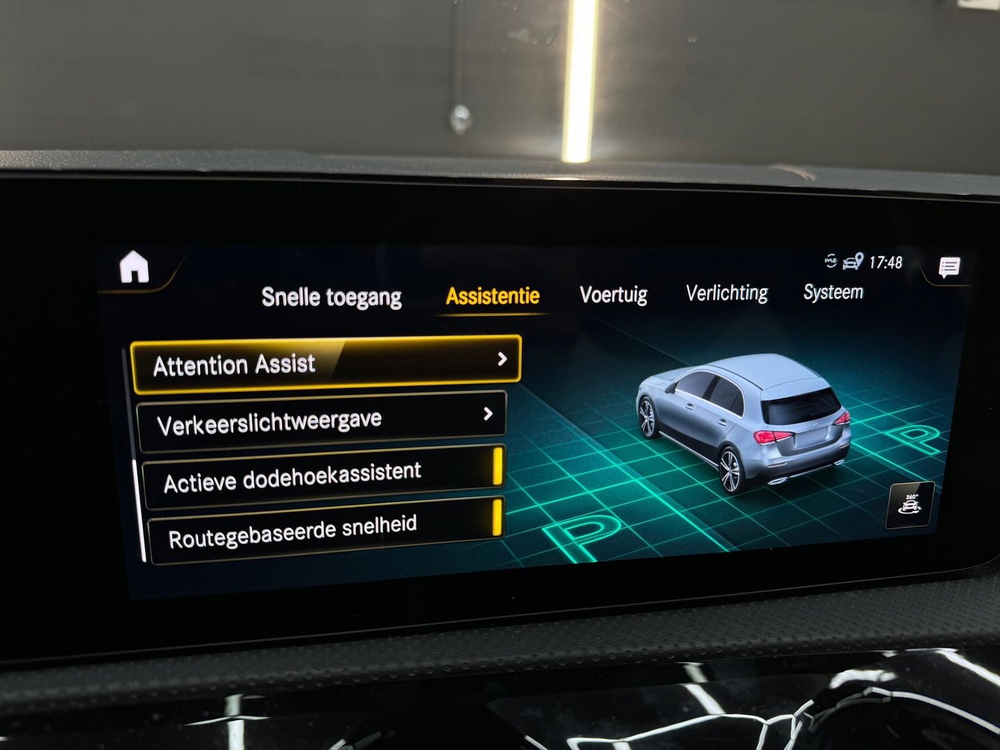 Mercedes-Benz A-Klasse 250 e AMG Pano|Memory|Burmester|360Cam