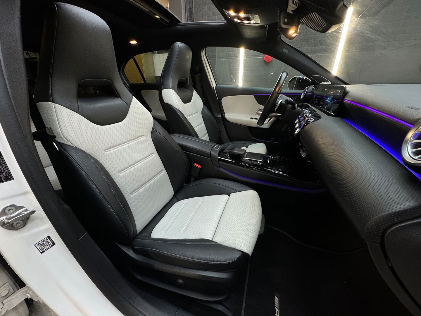 Mercedes-Benz A-Klasse 250 e AMG Pano|Memory|Burmester|360Cam