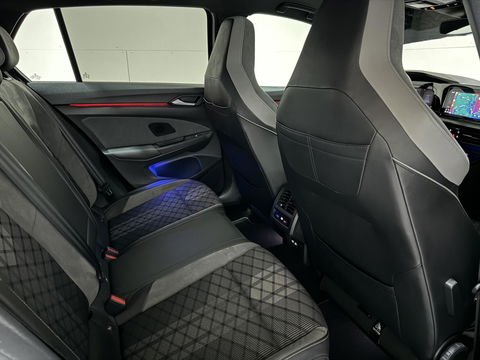 Volkswagen Golf 1.5 eTSI R-Line Pano Harman/Kardon Carplay Sfeer