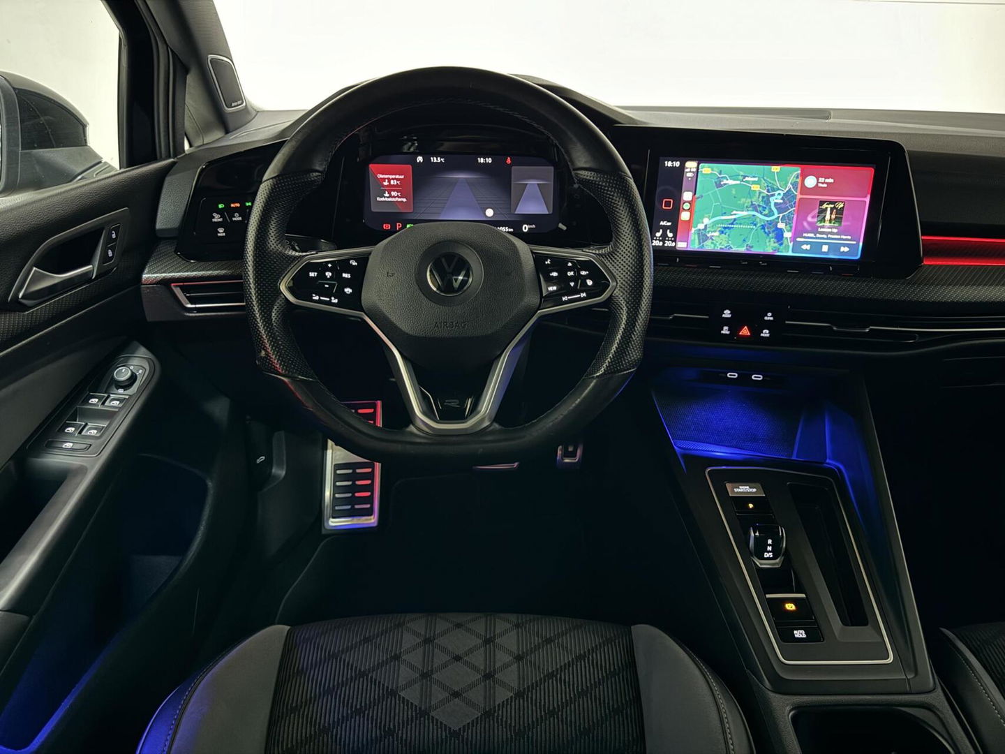 Volkswagen Golf 1.5 eTSI R-Line Pano Harman/Kardon Carplay Sfeer