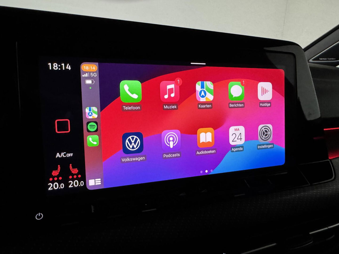 Volkswagen Golf 1.5 eTSI R-Line Pano Harman/Kardon Carplay Sfeer