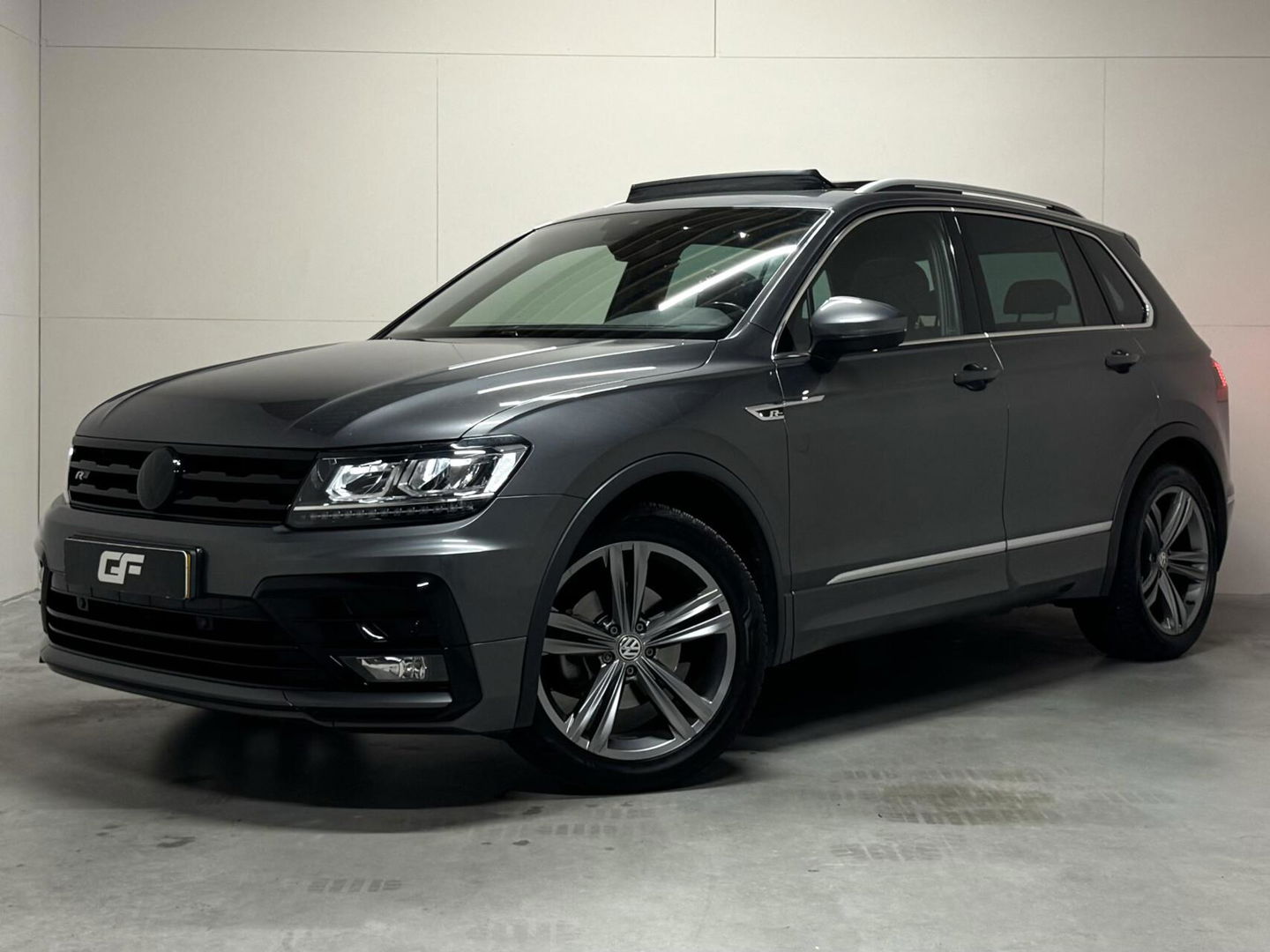 Volkswagen Tiguan 1.4 TSI R-Line Pano Virtual Massage Trekh. NAP