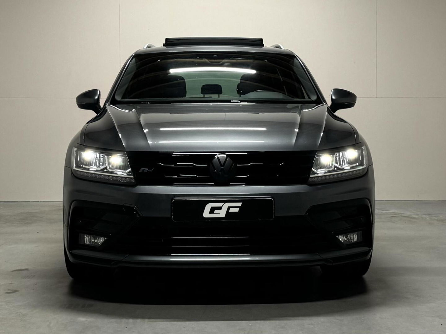 Volkswagen Tiguan 1.4 TSI R-Line Pano Virtual Massage Trekh. NAP