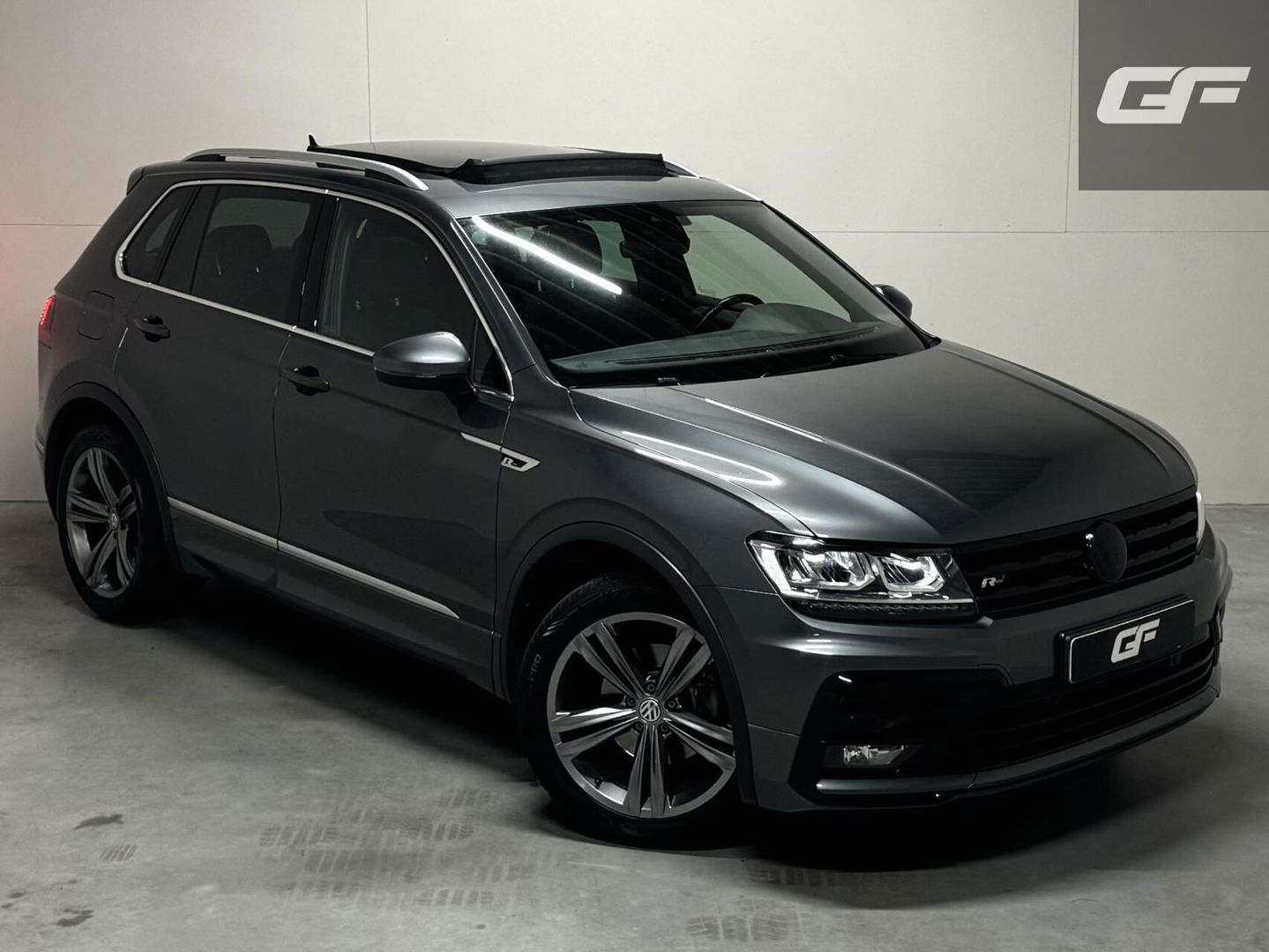 Volkswagen Tiguan 1.4 TSI R-Line Pano Virtual Massage Trekh. NAP