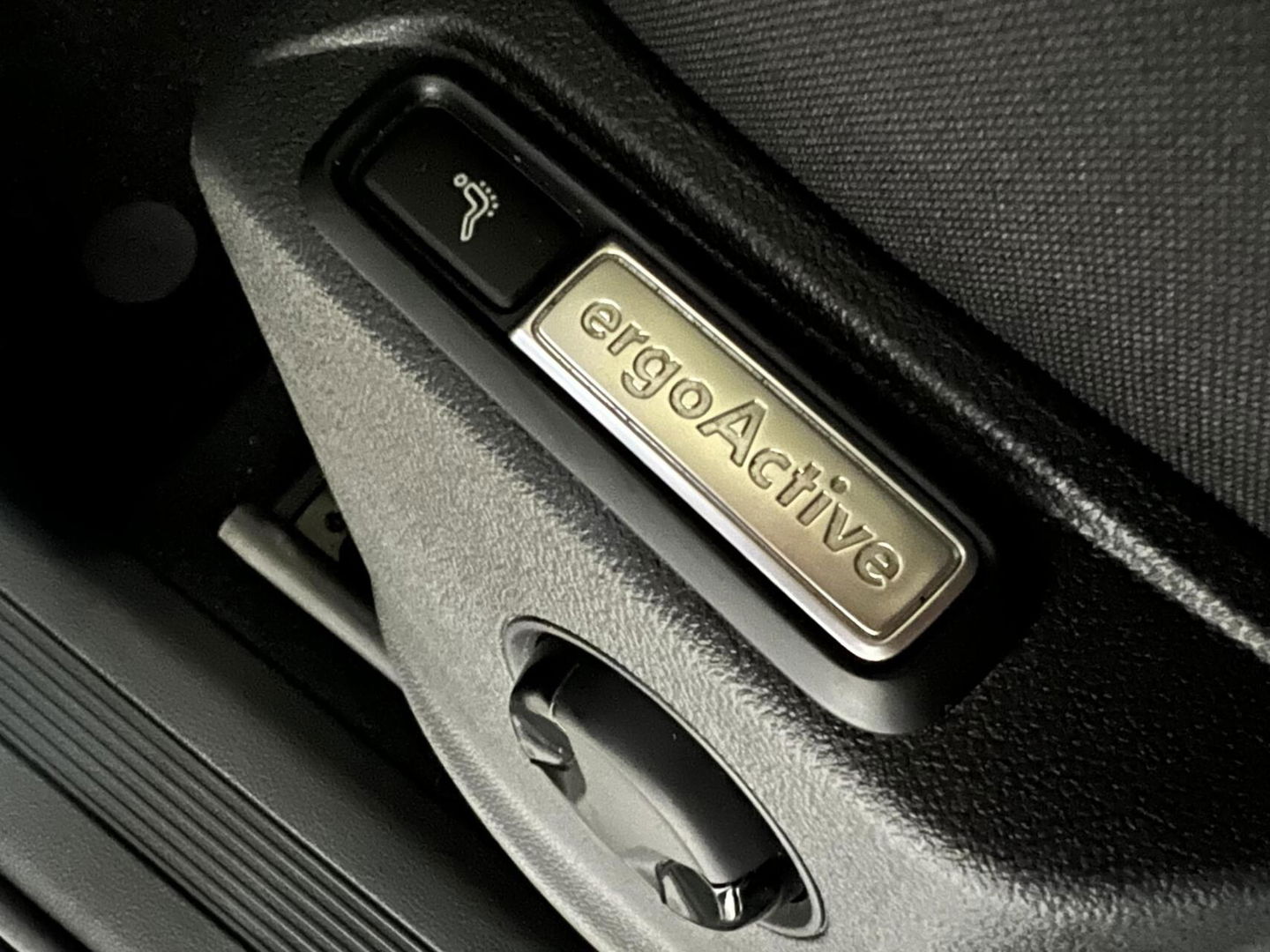 Volkswagen Tiguan 1.4 TSI R-Line Pano Virtual Massage Trekh. NAP