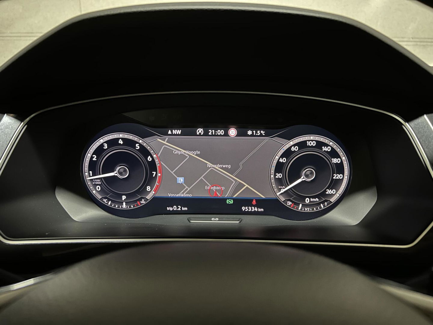 Volkswagen Tiguan 1.4 TSI R-Line Pano Virtual Massage Trekh. NAP