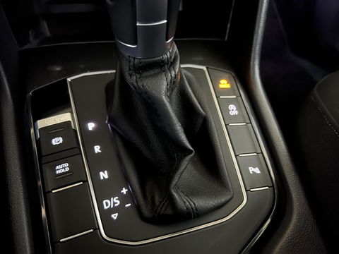 Volkswagen Tiguan 1.4 TSI R-Line Pano Virtual Massage Trekh. NAP