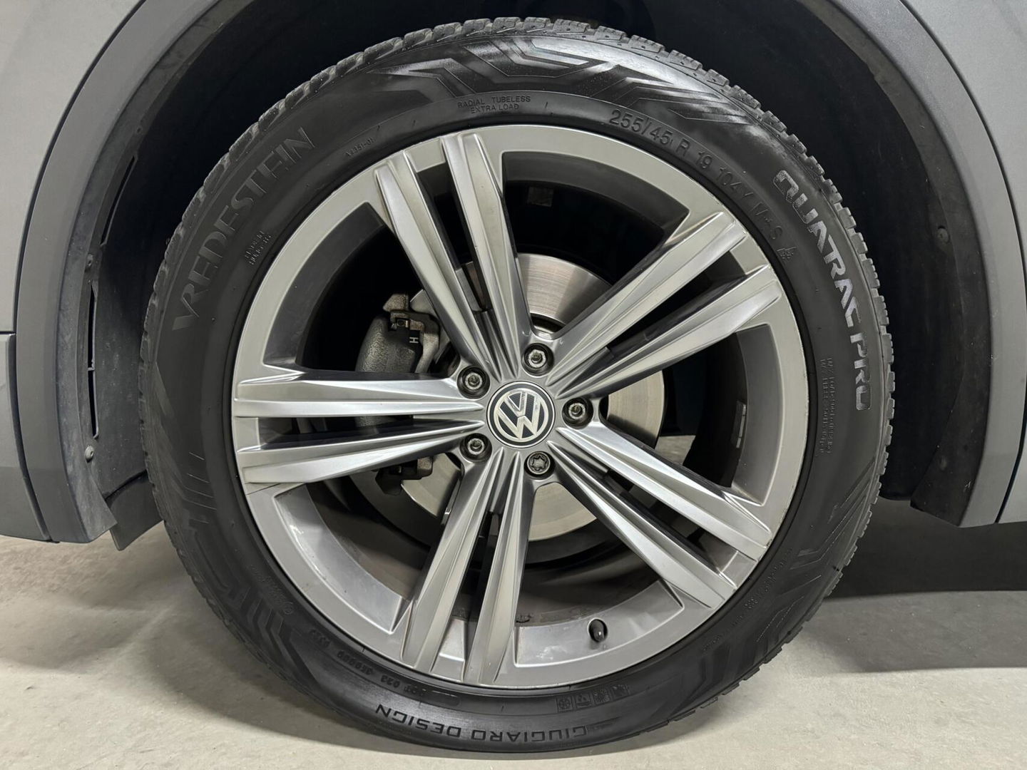 Volkswagen Tiguan 1.4 TSI R-Line Pano Virtual Massage Trekh. NAP