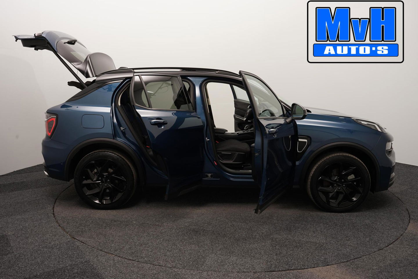 Lynk & Co 01 1.5 Hybride|FULL BLACK XXL|TREKHAAK|360°CAM|NAP