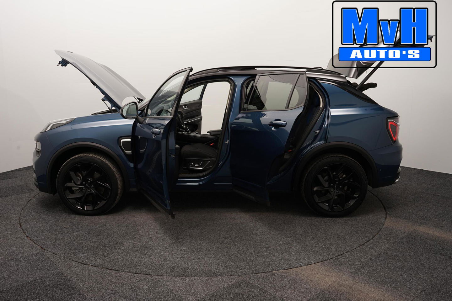 Lynk & Co 01 1.5 Hybride|FULL BLACK XXL|TREKHAAK|360°CAM|NAP