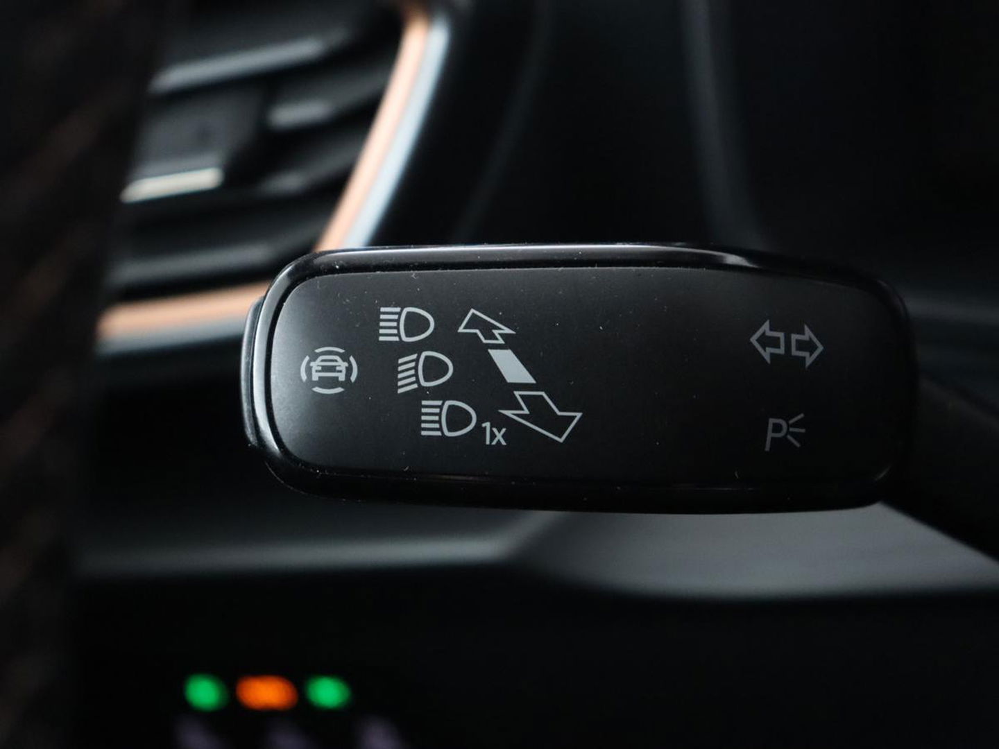 CUPRA Formentor 1.4 e-Hybrid VZ | 245pk | Stoelverwarming | Carplay | Camera | Adaptive cruise | Navigatie | Keyless | Memory | Sfeerverlichting | Full LED | 19'' | PHEV | Plug In