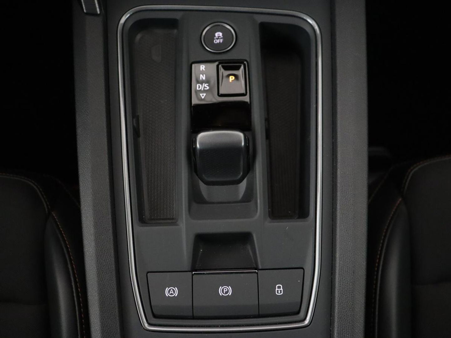 CUPRA Formentor 1.4 e-Hybrid VZ | 245pk | Stoelverwarming | Carplay | Camera | Adaptive cruise | Navigatie | Keyless | Memory | Sfeerverlichting | Full LED | 19'' | PHEV | Plug In