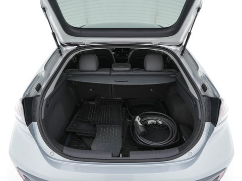 Hyundai IONIQ Premium EV 38 kWh {SOH-100%} *LUXURY-LEATHER | FULL-LED | ADAPTIVE-CRUISE | KEYLESS | NAVI-FULLMAP | DAB | CAMERA | MEMORY-PACK | DIGI-COCKPIT | HEATED/VENTILATED-COMFORTSEATS | AMBIENT-LIGHT | CCS-FASTLOADER