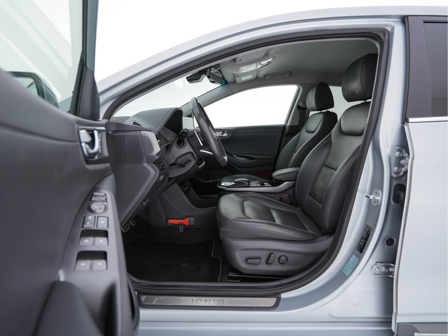 Hyundai IONIQ Premium EV 38 kWh {SOH-100%} *LUXURY-LEATHER | FULL-LED | ADAPTIVE-CRUISE | KEYLESS | NAVI-FULLMAP | DAB | CAMERA | MEMORY-PACK | DIGI-COCKPIT | HEATED/VENTILATED-COMFORTSEATS | AMBIENT-LIGHT | CCS-FASTLOADER