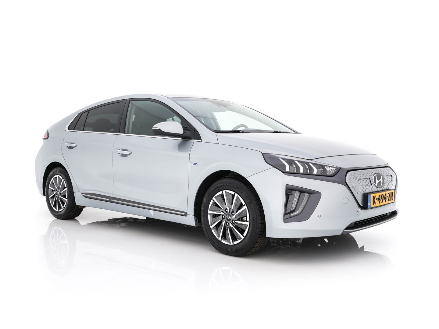 Hyundai IONIQ Premium EV 38 kWh {SOH-100%} Aut *HEATPUMP | LUXURY-LEATHER | FULL-LED | ADAPTIVE-CRUISE | KEYLESS | NAVI-FULLMAP | DAB | CAMERA | MEMORY-PACK | DIGI-COCKPIT | HEATED/VENTILATED-SEATS | CCS- FASTLOADER | PRIVACY-GLASS |