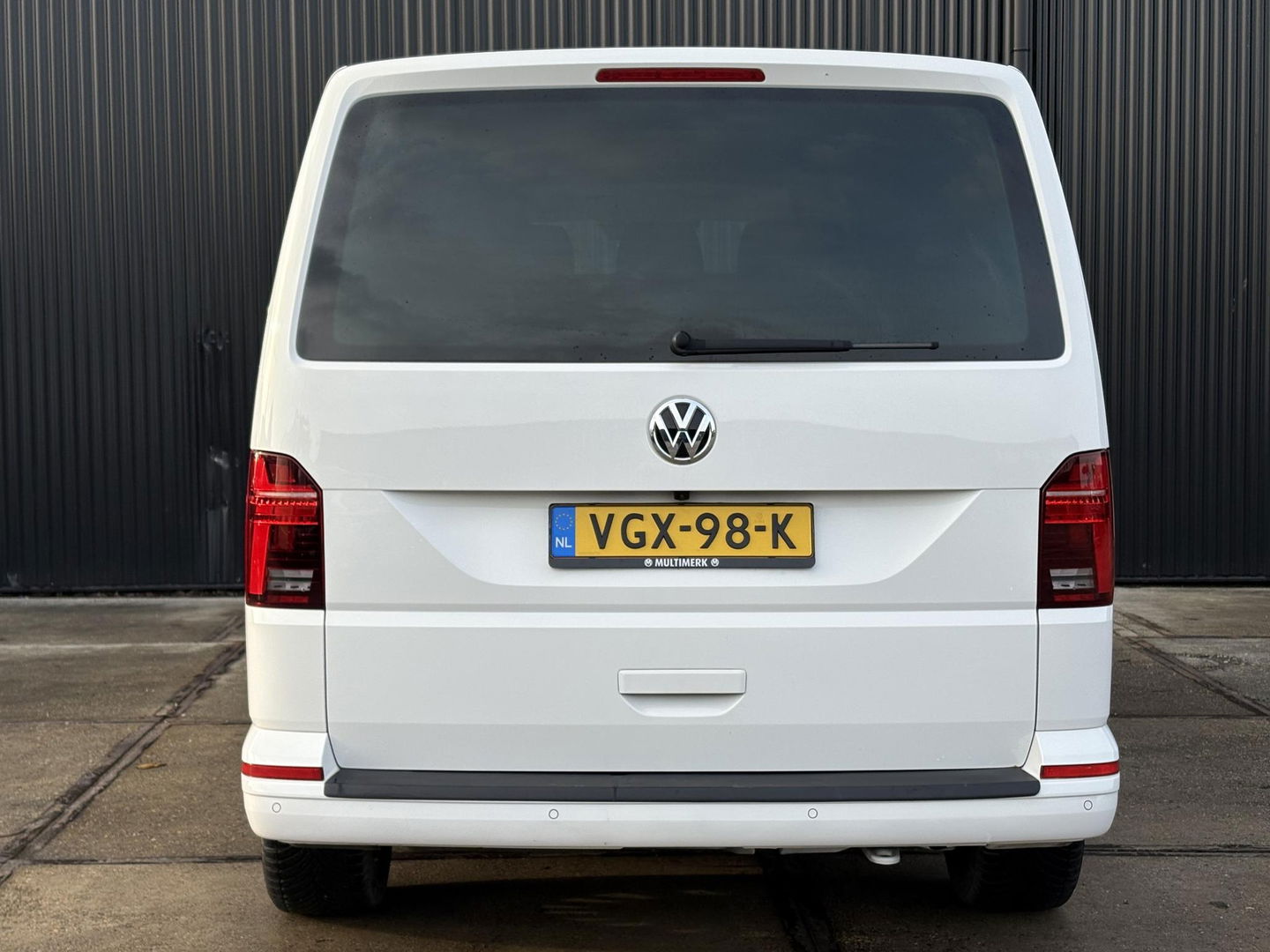 Volkswagen Transporter 2.0 TDI L2H1 BULLI DC | Digital Cockpit | LED | STOELVERWARMING | ADAPTIVE CRUISE
