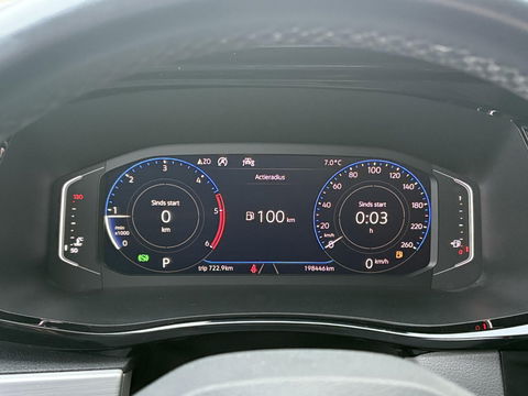 Volkswagen Transporter 2.0 TDI L2H1 BULLI DC | Digital Cockpit | LED | STOELVERWARMING | ADAPTIVE CRUISE