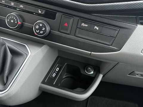 Volkswagen Transporter 2.0 TDI L2H1 BULLI DC | Digital Cockpit | LED | STOELVERWARMING | ADAPTIVE CRUISE
