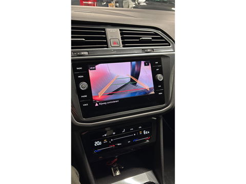 Volkswagen Tiguan 1.4 eHybrid R-Line 3x | 245PK Matrix LED 20'' 30.173km!