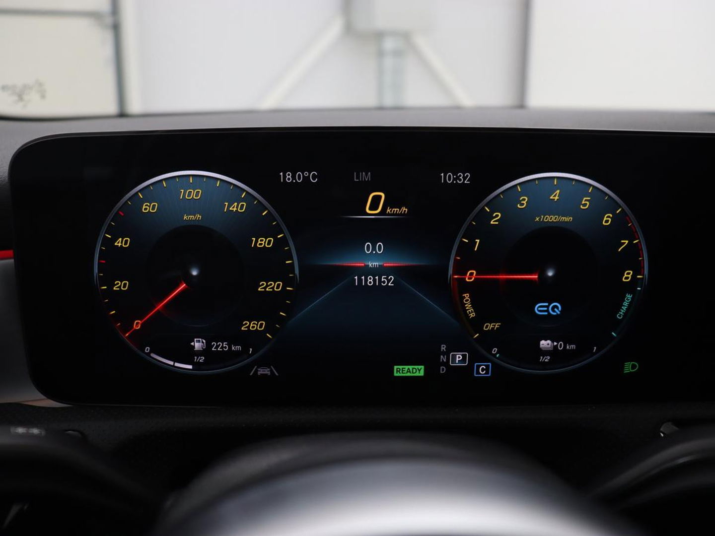 Mercedes-Benz A-Klasse 250e AMG Limited | Carplay | Stoelverwarming | Leder/Alcantara | Widescreen | Sfeerverlichting | Navigatie | Camera | Full LED | Park Assist | PHEV | Plug In