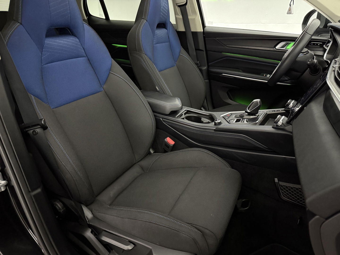 Lynk Co 01 1.5 | SOH 94% | Pano | Sfeerverl. | 360° | Virtual | Memory | Adap. Cruise | Carplay | NAP