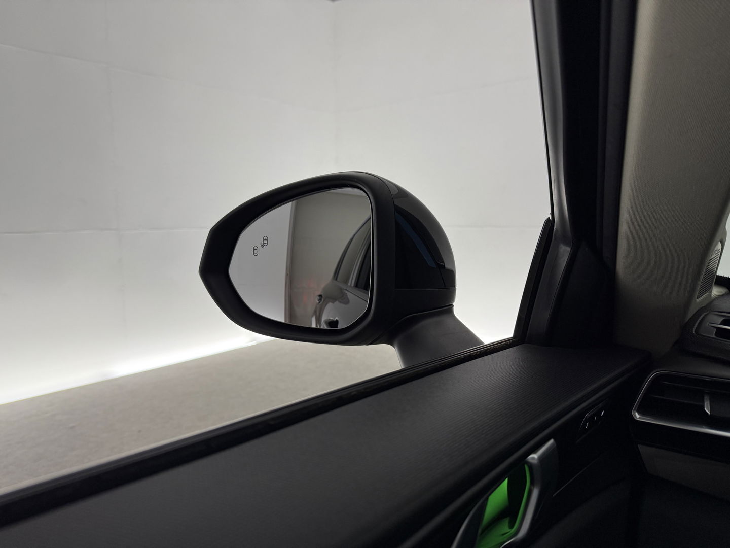 Lynk Co 01 1.5 | SOH 94% | Pano | Sfeerverl. | 360° | Virtual | Memory | Adap. Cruise | Carplay | NAP