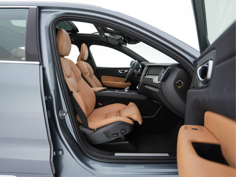 Volvo XC60 2.0 Recharge T8 AWD Inscription ( Plug-in ) (INCL-BTW) *PANO | HEAD-UP |  LUXURY-LEATHER | FULL-LED | MEMORY-PACK | HARMAN/KARDON | HEATED-COMFORTSEATS | LANE-ASSIST | BLIND-SPOT | DAB+ | NAVI-FULLMAP | DIGI-COCKPIT | TOWBAR | 19''ALU*