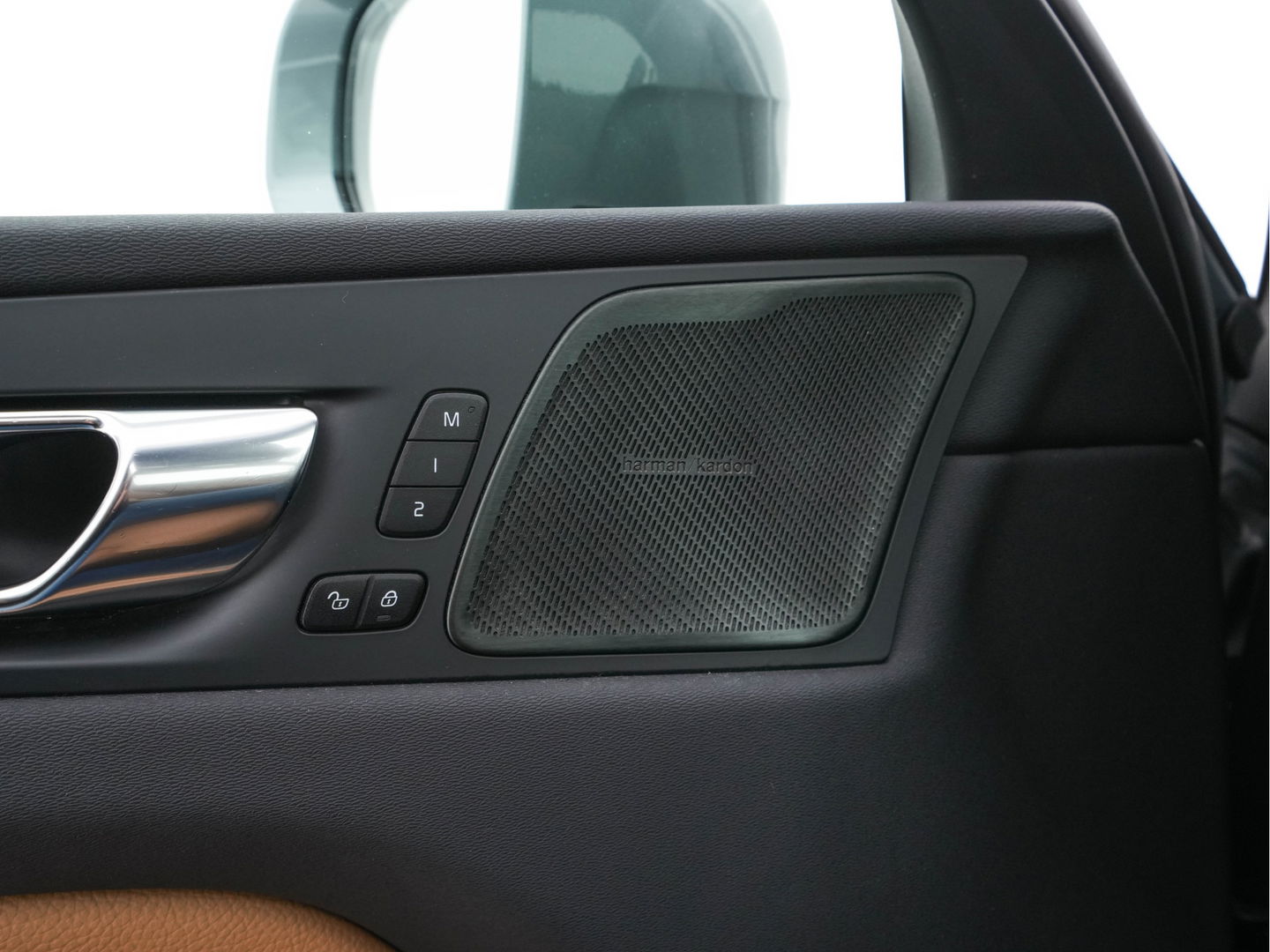 Volvo XC60 2.0 Recharge T8 AWD Inscription ( Plug-in ) (INCL-BTW) *PANO | HEAD-UP |  LUXURY-LEATHER | FULL-LED | MEMORY-PACK | HARMAN/KARDON | HEATED-COMFORTSEATS | LANE-ASSIST | BLIND-SPOT | DAB+ | NAVI-FULLMAP | DIGI-COCKPIT | TOWBAR | 19''ALU*