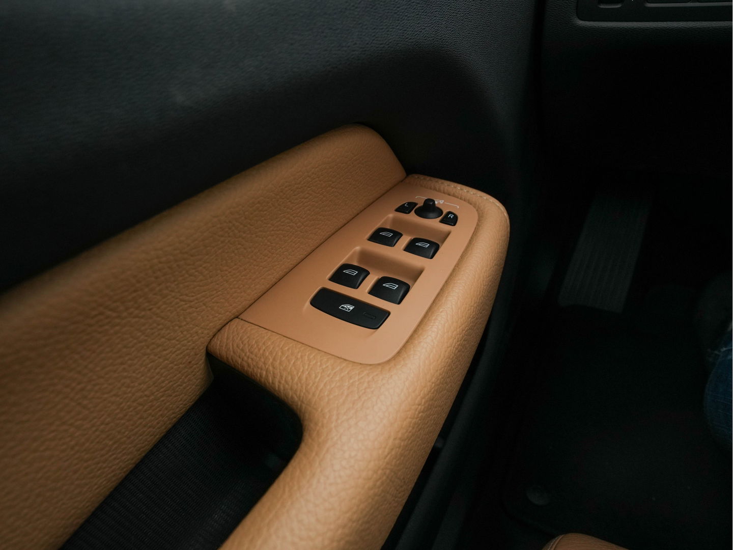 Volvo XC60 2.0 Recharge T8 AWD Inscription ( Plug-in ) (INCL-BTW) *PANO | HEAD-UP |  LUXURY-LEATHER | FULL-LED | MEMORY-PACK | HARMAN/KARDON | HEATED-COMFORTSEATS | LANE-ASSIST | BLIND-SPOT | DAB+ | NAVI-FULLMAP | DIGI-COCKPIT | TOWBAR | 19''ALU*