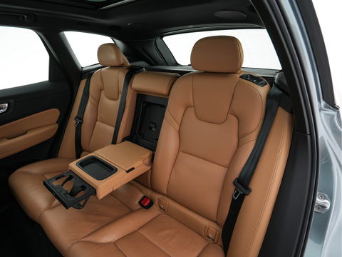 Volvo XC60 2.0 Recharge T8 AWD Inscription ( Plug-in ) (INCL-BTW) *PANO | HEAD-UP |  LUXURY-LEATHER | FULL-LED | MEMORY-PACK | HARMAN/KARDON | HEATED-COMFORTSEATS | LANE-ASSIST | BLIND-SPOT | DAB+ | NAVI-FULLMAP | DIGI-COCKPIT | TOWBAR | 19''ALU*