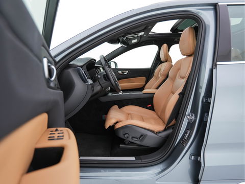 Volvo XC60 2.0 Recharge T8 AWD Inscription ( Plug-in ) (INCL-BTW) *PANO | HEAD-UP |  LUXURY-LEATHER | FULL-LED | MEMORY-PACK | HARMAN/KARDON | HEATED-COMFORTSEATS | LANE-ASSIST | BLIND-SPOT | DAB+ | NAVI-FULLMAP | DIGI-COCKPIT | TOWBAR | 19''ALU*