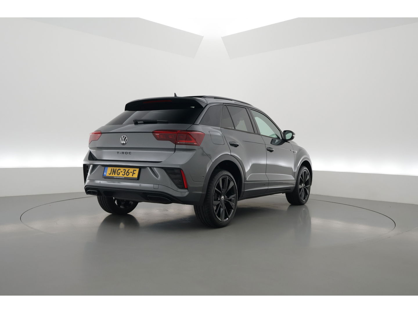Volkswagen T-Roc 1.5 TSI R-Line Black Style | Pano | Adapt. Cruise | 19'' | IQ. Light | Camera | Afn. Trekhaak