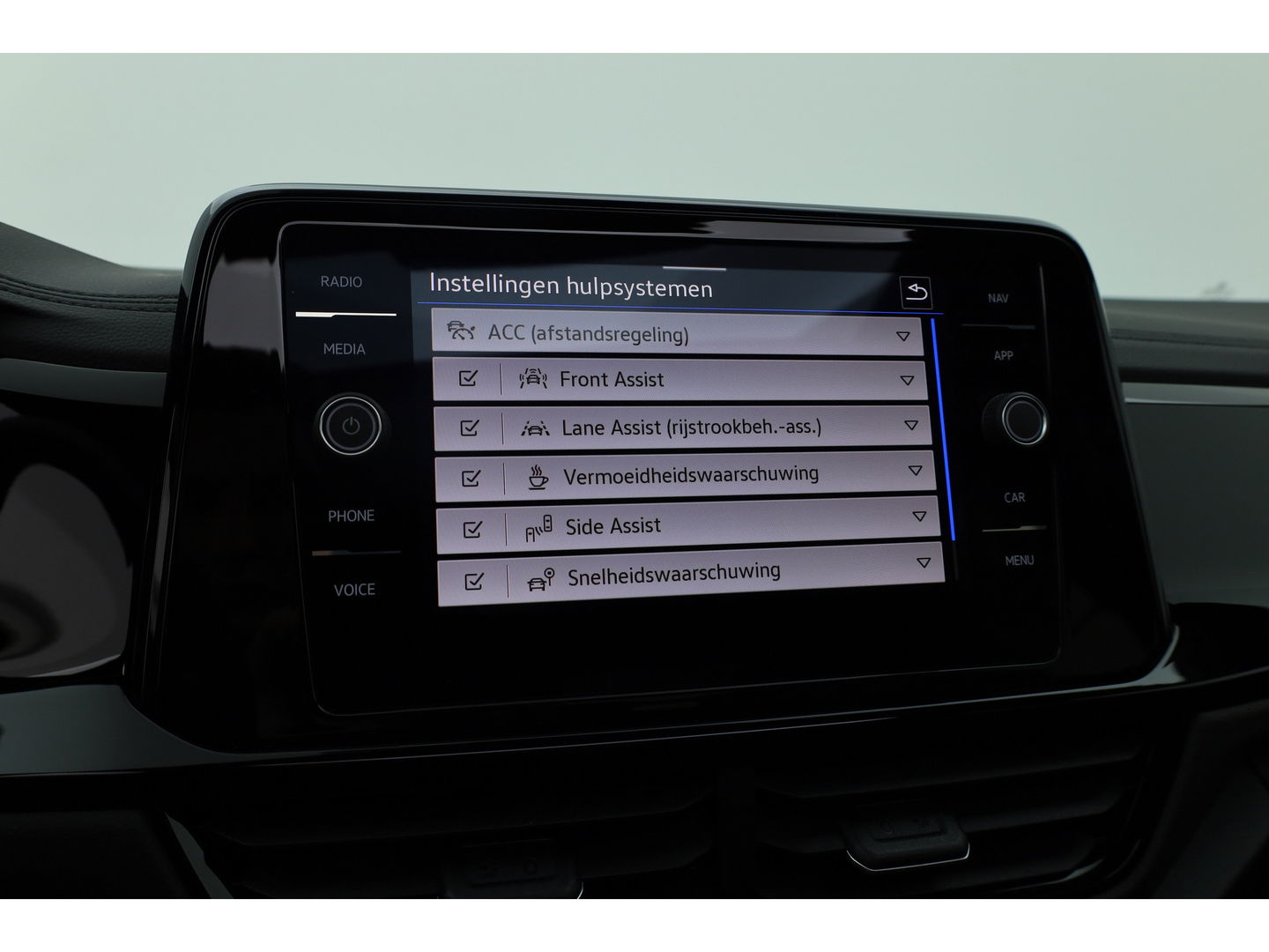 Volkswagen T-Roc 1.5 TSI R-Line Black Style | Pano | Adapt. Cruise | 19'' | IQ. Light | Camera | Afn. Trekhaak