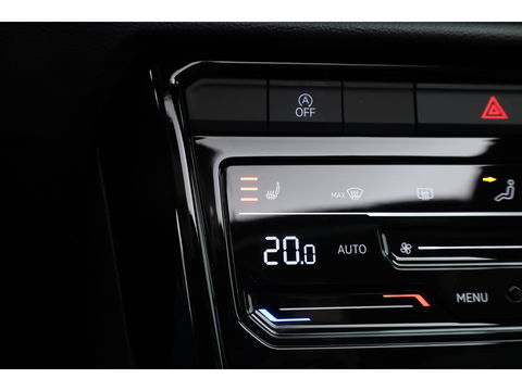 Volkswagen T-Roc 1.5 TSI R-Line Black Style | Pano | Adapt. Cruise | 19'' | IQ. Light | Camera | Afn. Trekhaak