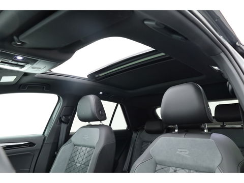 Volkswagen T-Roc 1.5 TSI R-Line Black Style | Pano | Adapt. Cruise | 19'' | IQ. Light | Camera | Afn. Trekhaak