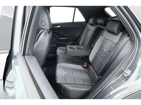 Volkswagen T-Roc 1.5 TSI R-Line Black Style | Pano | Adapt. Cruise | 19'' | IQ. Light | Camera | Afn. Trekhaak