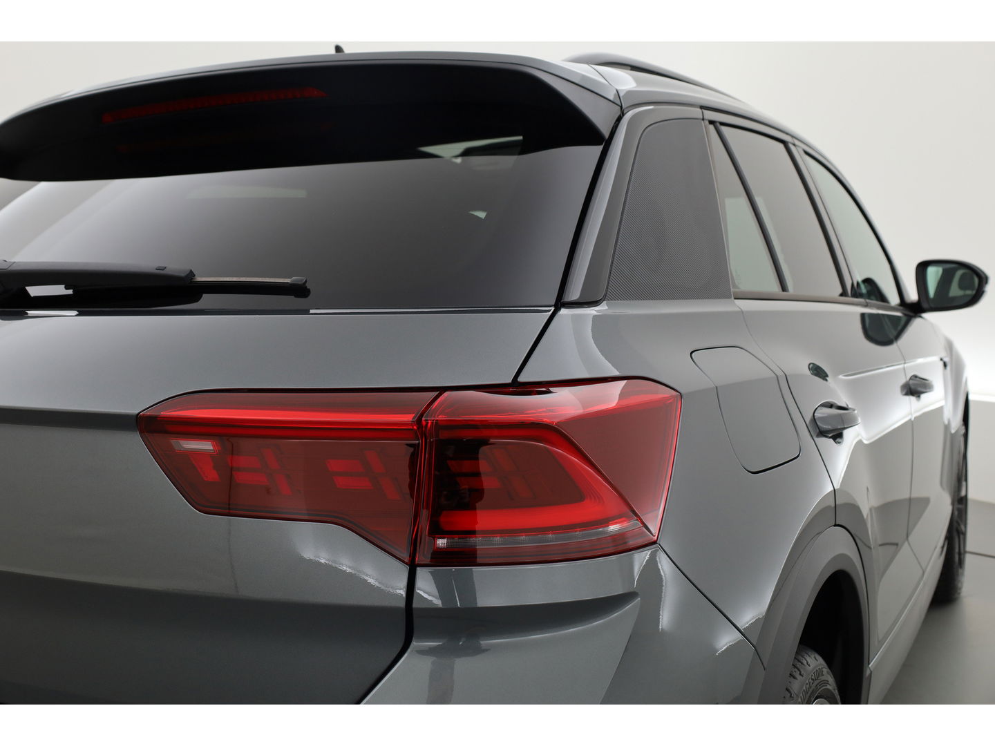 Volkswagen T-Roc 1.5 TSI R-Line Black Style | Pano | Adapt. Cruise | 19'' | IQ. Light | Camera | Afn. Trekhaak