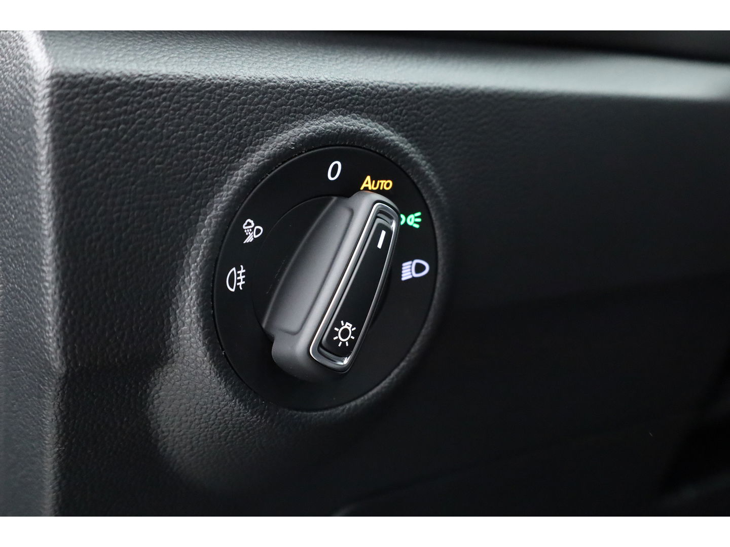 Volkswagen T-Roc 1.5 TSI R-Line Black Style | Pano | Adapt. Cruise | 19'' | IQ. Light | Camera | Afn. Trekhaak