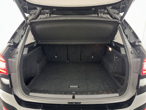 BMW X1 sDrive20i Executive (INCL-BTW) Aut. *LED-LIGHTS | NAVI-FULLMAP | COMFORT-SEATS | ECC | PDC | CRUISE | TOWBAR | 17''ALU*