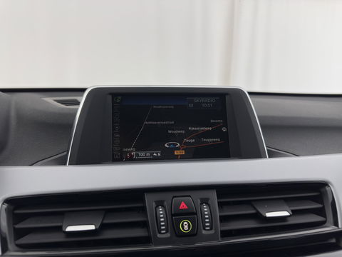 BMW X1 sDrive20i Executive (INCL-BTW) Aut. *LED-LIGHTS | NAVI-FULLMAP | COMFORT-SEATS | ECC | PDC | CRUISE | TOWBAR | 17''ALU*