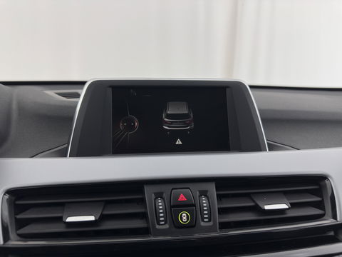 BMW X1 sDrive20i Executive (INCL-BTW) Aut. *LED-LIGHTS | NAVI-FULLMAP | COMFORT-SEATS | ECC | PDC | CRUISE | TOWBAR | 17''ALU*