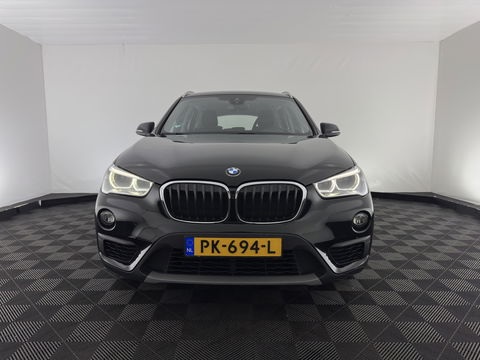 BMW X1 sDrive20i Executive (INCL-BTW) Aut. *LED-LIGHTS | NAVI-FULLMAP | COMFORT-SEATS | ECC | PDC | CRUISE | TOWBAR | 17''ALU*