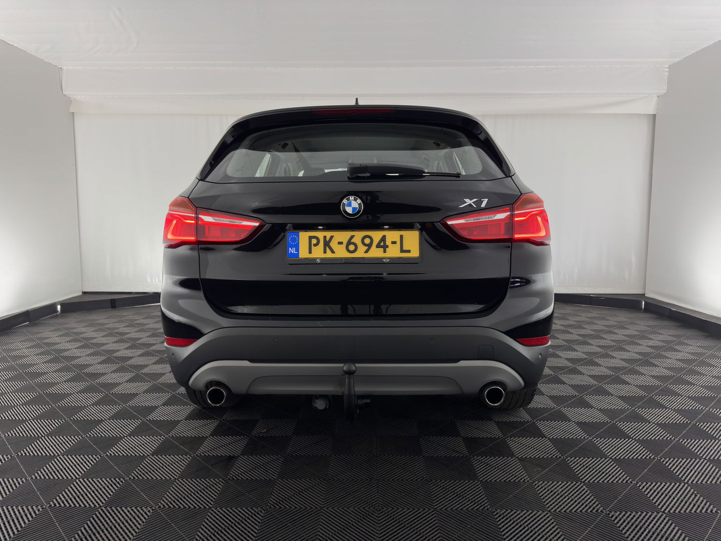 BMW X1 sDrive20i Executive (INCL-BTW) Aut. *LED-LIGHTS | NAVI-FULLMAP | COMFORT-SEATS | ECC | PDC | CRUISE | TOWBAR | 17''ALU*