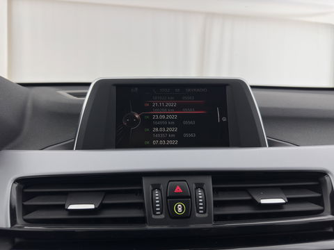 BMW X1 sDrive20i Executive (INCL-BTW) Aut. *LED-LIGHTS | NAVI-FULLMAP | COMFORT-SEATS | ECC | PDC | CRUISE | TOWBAR | 17''ALU*