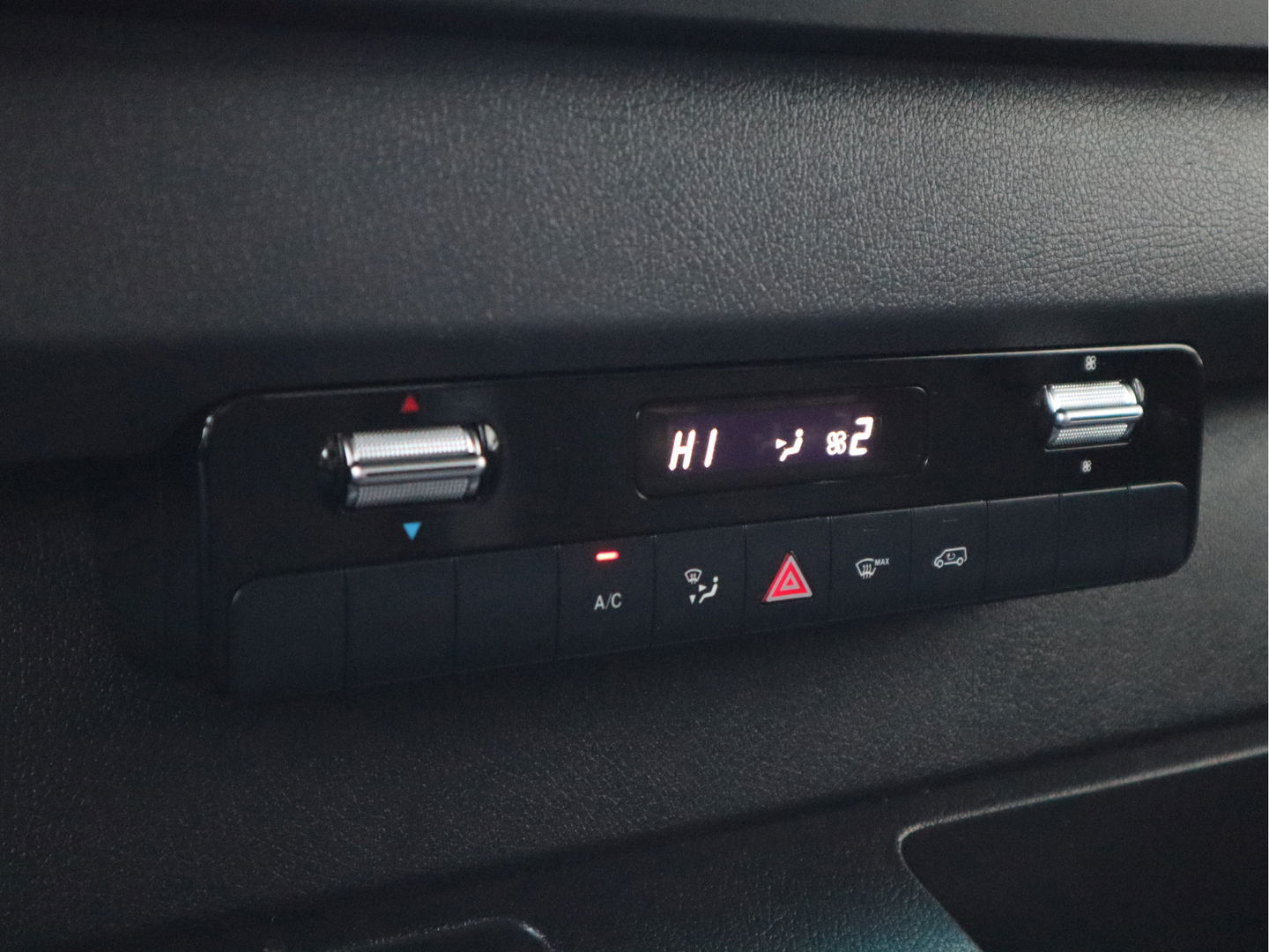 Mercedes-Benz Sprinter 515 CDI Euro 6 Automaat Bakwagen Laadklep - MBUX - Cruise