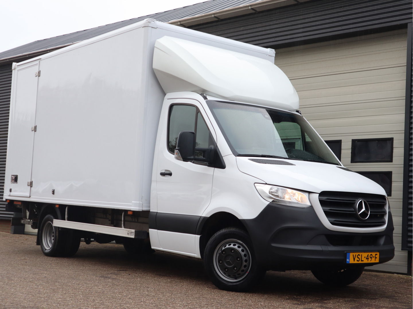 Mercedes-Benz Sprinter 515 CDI Euro 6 Automaat Bakwagen Laadklep - MBUX - Cruise