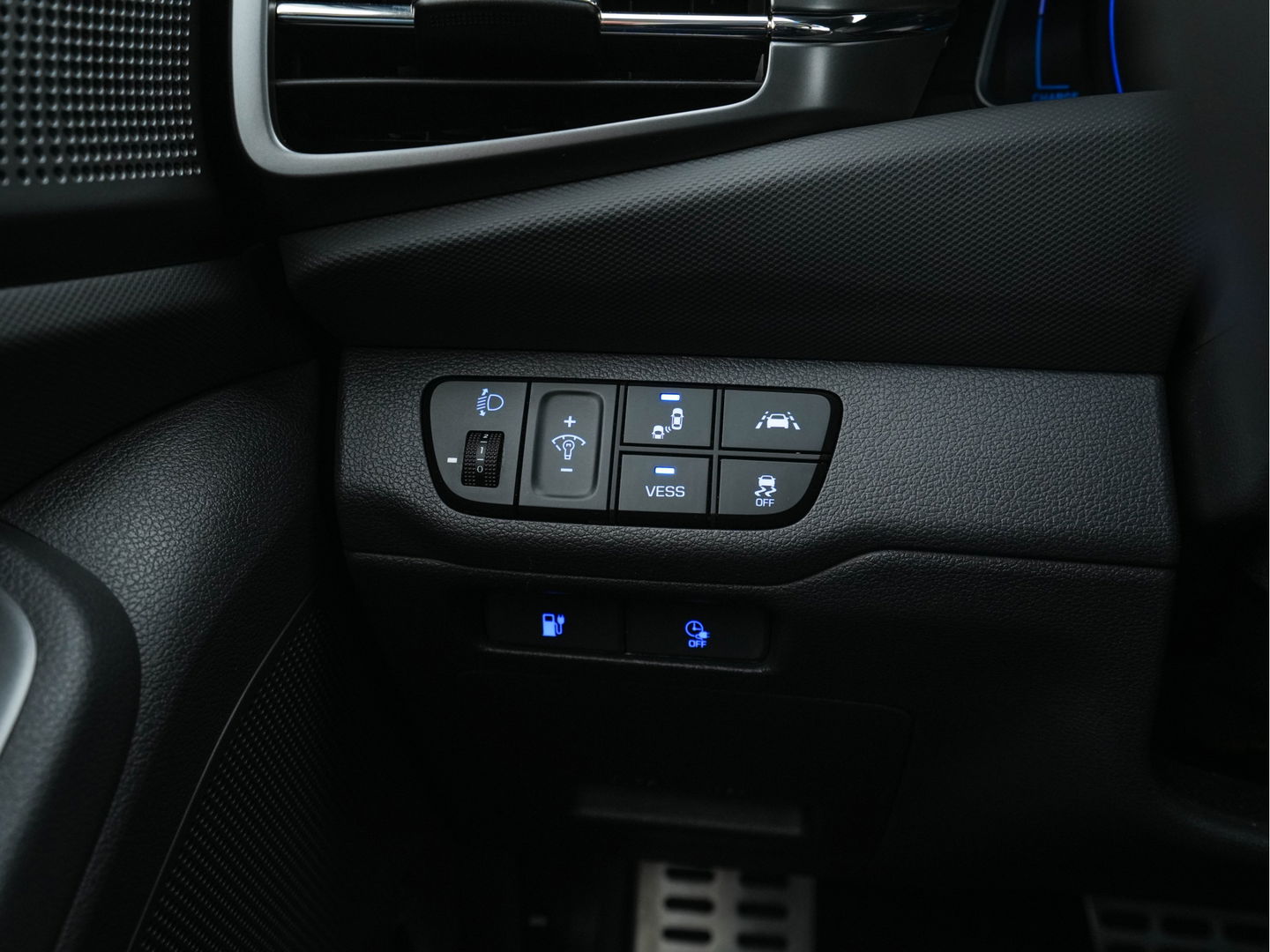 Hyundai IONIQ Premium EV 38 kWh {SOH-100%} Aut *HEATPUMP | LUXURY-LEATHER | FULL-LED | ADAPTIVE-CRUISE | KEYLESS | NAVI-FULLMAP | DAB | CAMERA | MEMORY-PACK | DIGI-COCKPIT | HEATED/VENTILATED-SEATS | CCS- FASTLOADER | PRIVACY-GLASS |