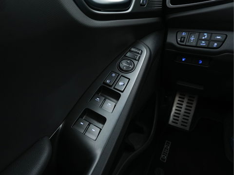 Hyundai IONIQ Premium EV 38 kWh {SOH-100%} *LUXURY-LEATHER | FULL-LED | ADAPTIVE-CRUISE | KEYLESS | NAVI-FULLMAP | DAB | CAMERA | MEMORY-PACK | DIGI-COCKPIT | HEATED/VENTILATED-COMFORTSEATS | AMBIENT-LIGHT | CCS-FASTLOADER